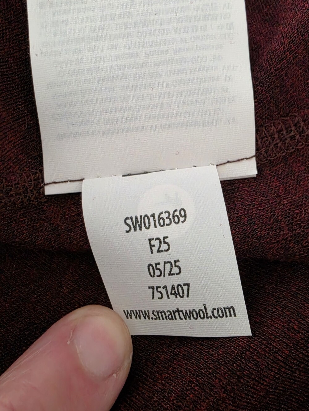 Smartwool Merino 250 Base Layer Crew Black Cherry Women’s M NWT Thermal Wool Top - Picture 13 of 13